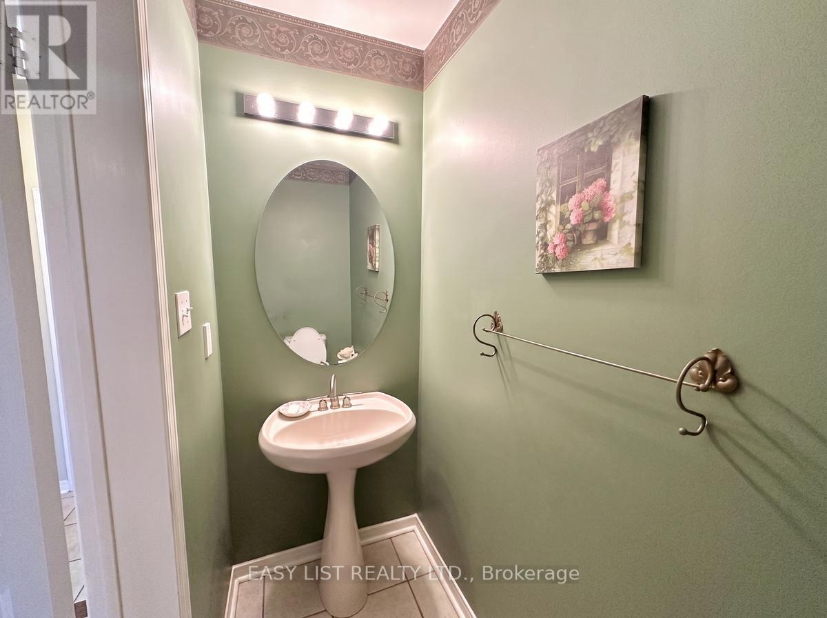 1104 Carding Mill Place, Mississauga, ON - Indoor Photo Showing Bathroom