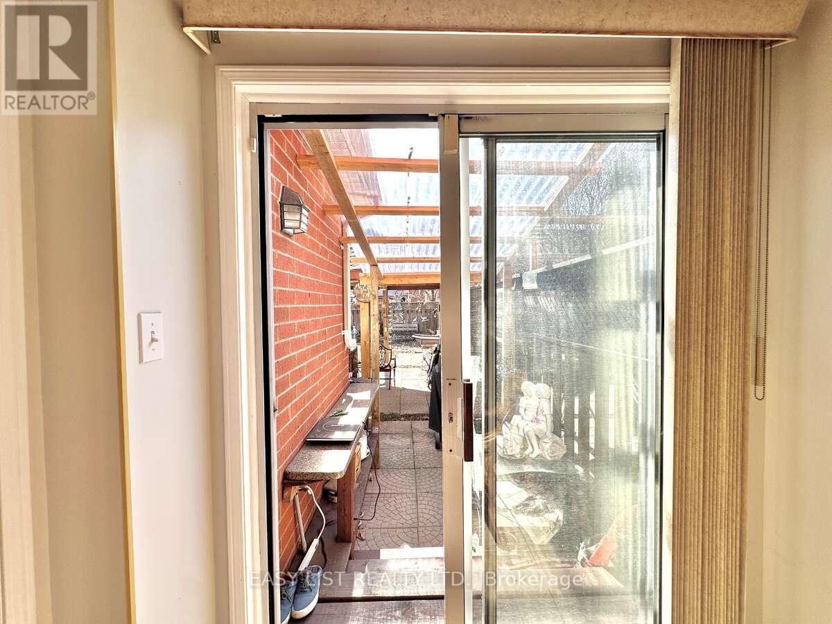 1104 Carding Mill Place, Mississauga, ON - Indoor Photo Showing Other Room