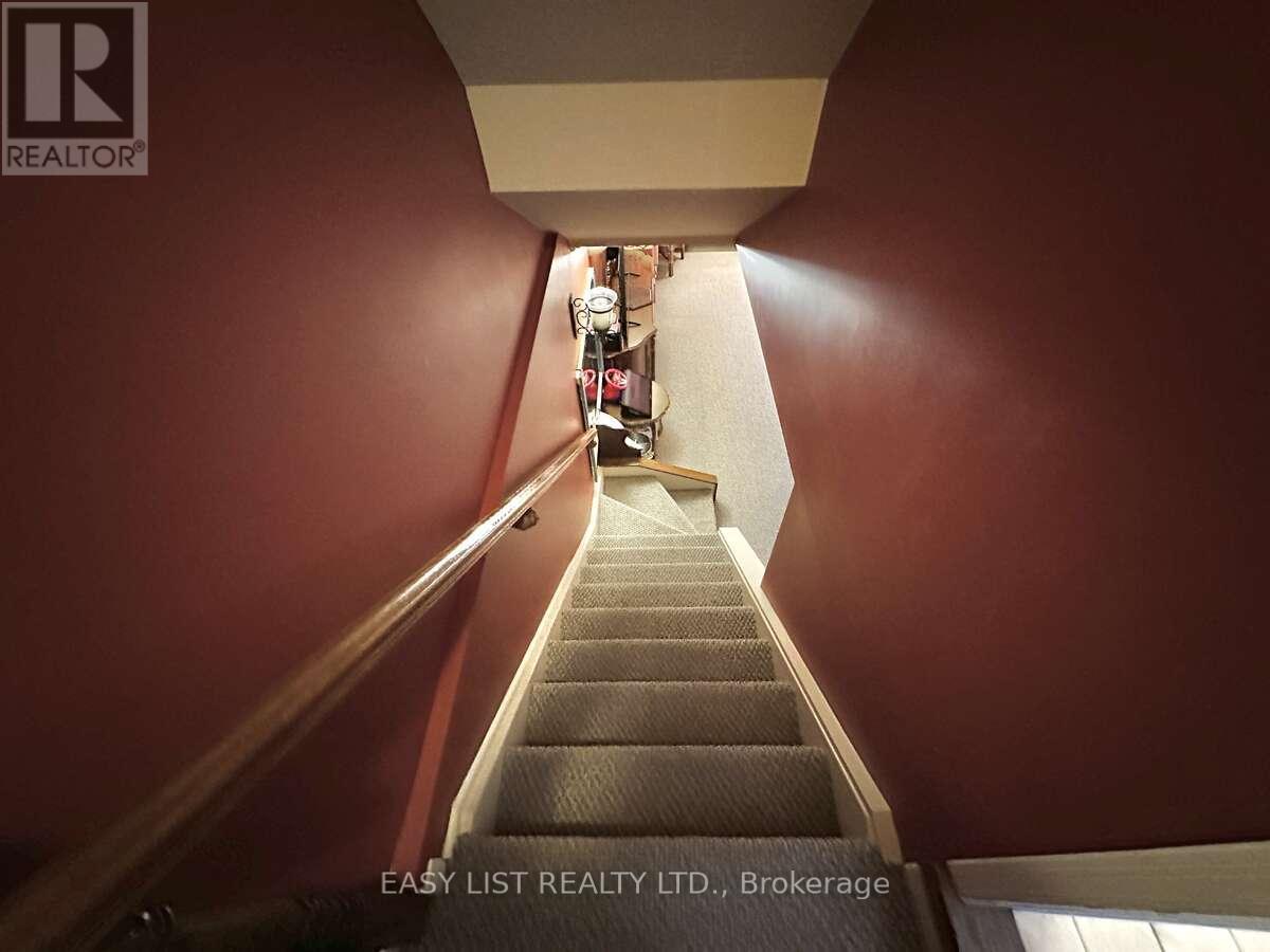 1104 Carding Mill Place, Mississauga, ON - Indoor Photo Showing Other Room
