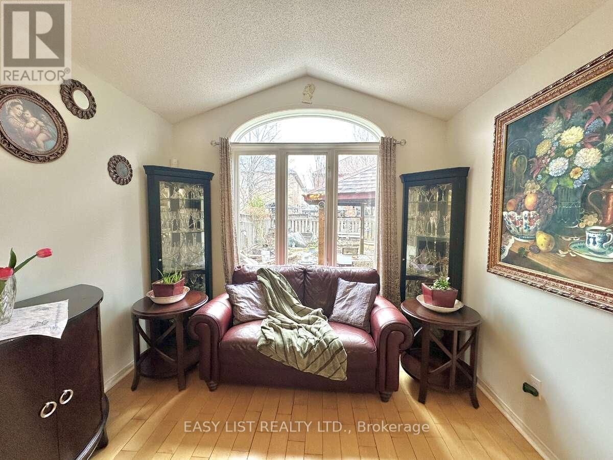 1104 Carding Mill Place, Mississauga, ON - Indoor Photo Showing Other Room