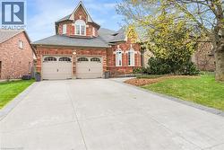 178 VALMONT Court Ancaster, ON L9G 5A1