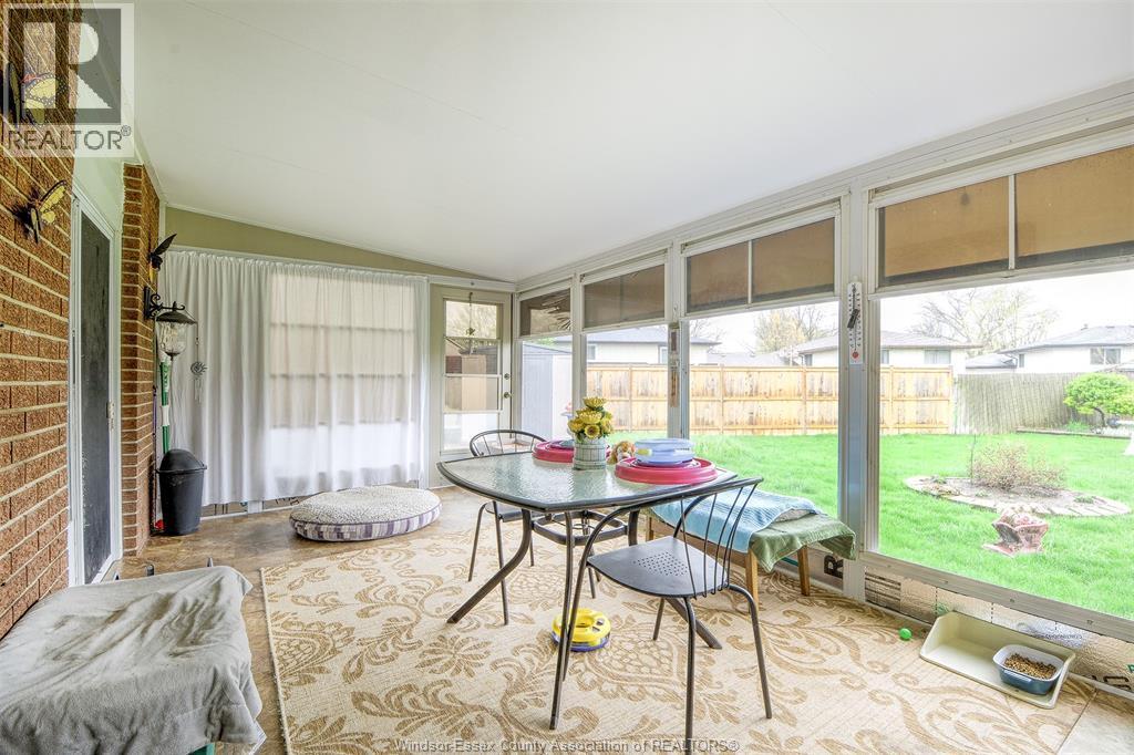 9445-9447 Alten Drive, Windsor, ON - Indoor