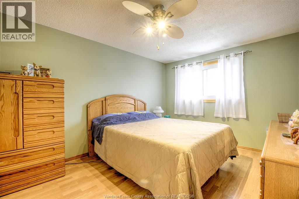 9445-9447 Alten Drive, Windsor, ON - Indoor Photo Showing Bedroom