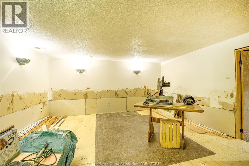 9445-9447 Alten Drive, Windsor, ON - Indoor Photo Showing Other Room