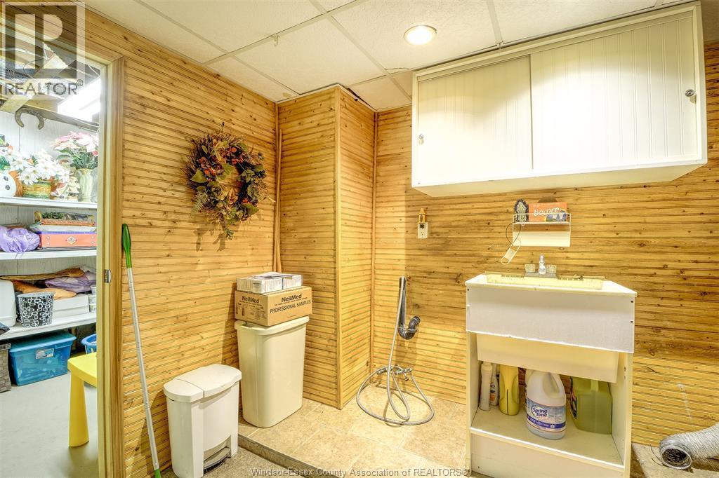 9445-9447 Alten Drive, Windsor, ON - Indoor