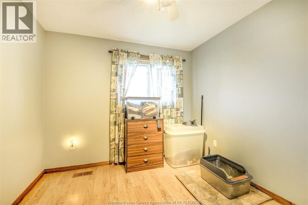 9445-9447 Alten Drive, Windsor, ON - Indoor