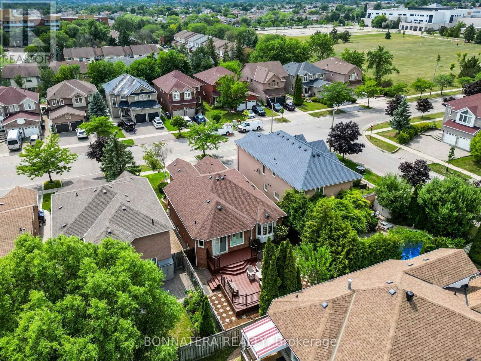 5471 Whitehorn Avenue, Mississauga, ON - Outdoor With View