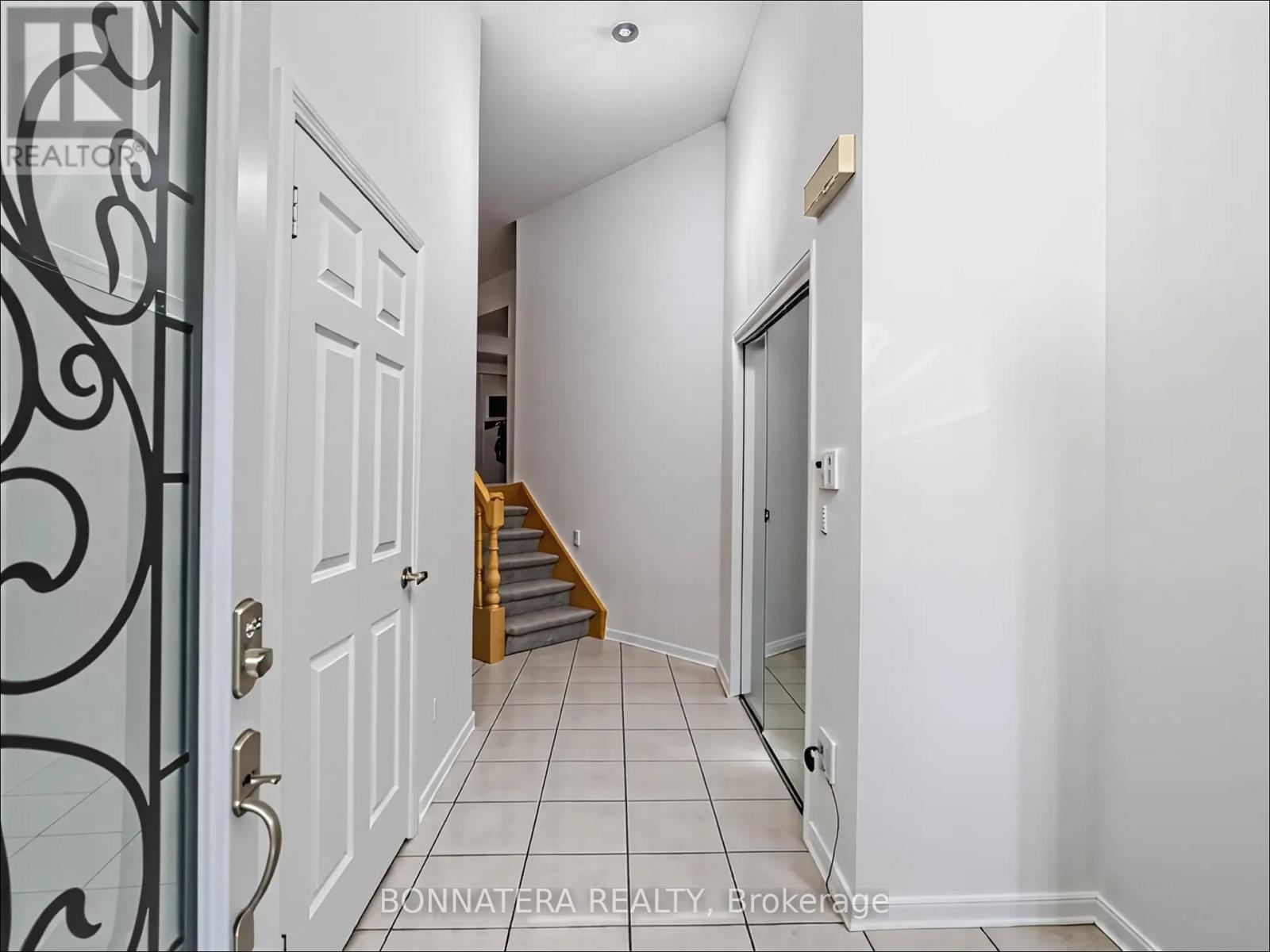 5471 Whitehorn Avenue, Mississauga, ON - Indoor Photo Showing Other Room