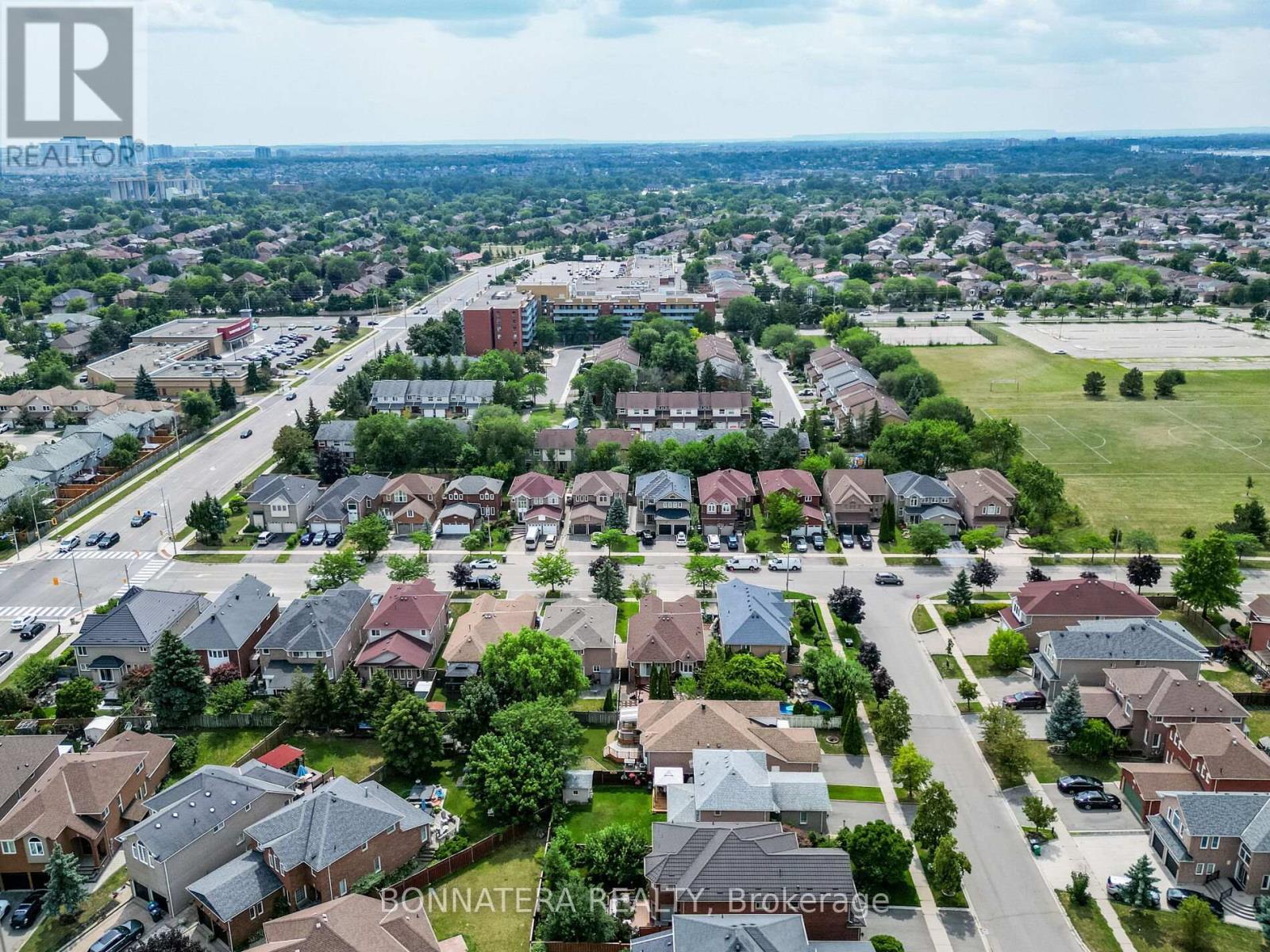 5471 Whitehorn Avenue, Mississauga, ON - Outdoor With View