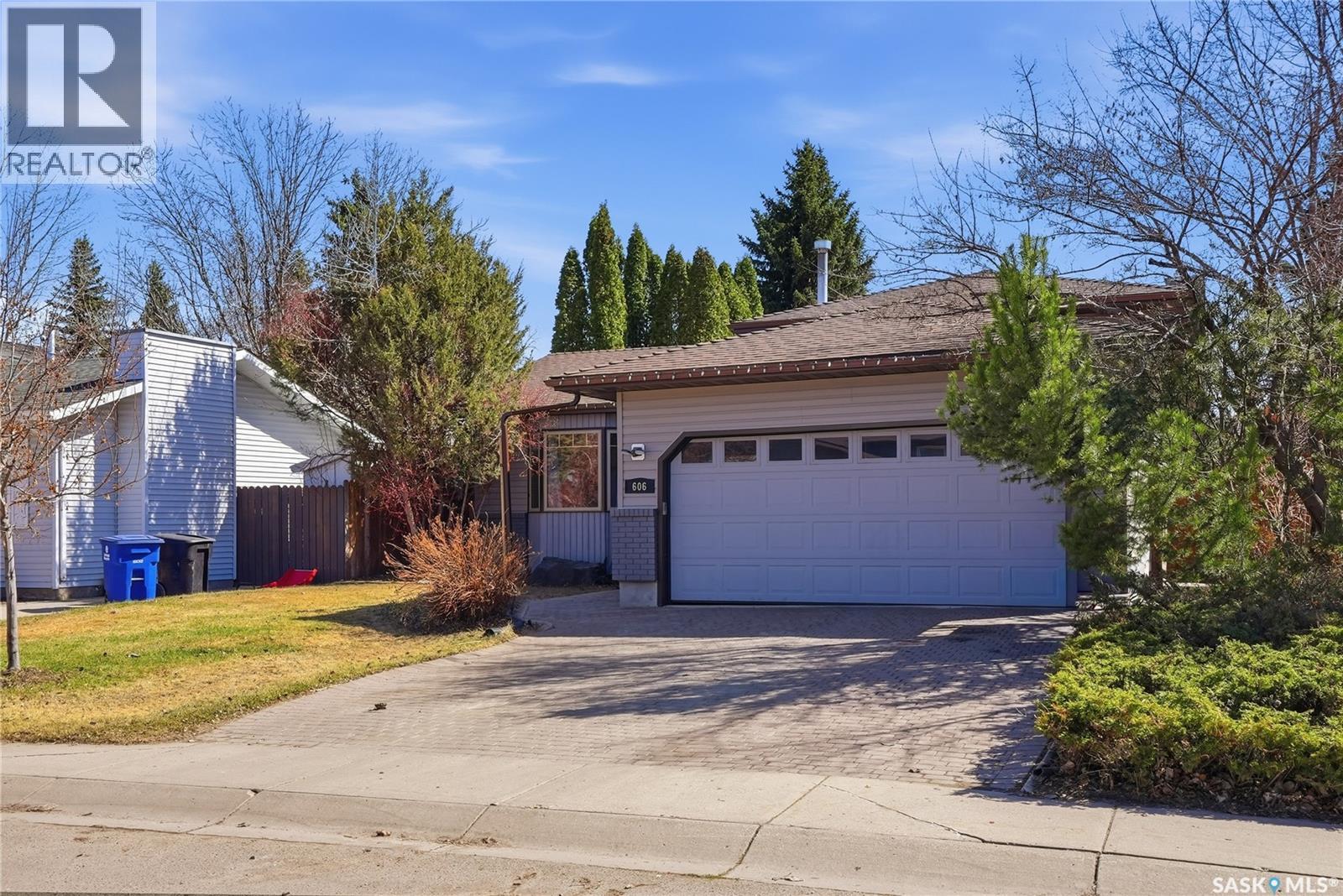606 Hogg Crescent, Saskatoon, SK - Outdoor