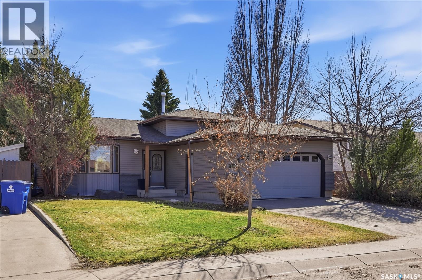 606 Hogg Crescent, Saskatoon, SK - Outdoor
