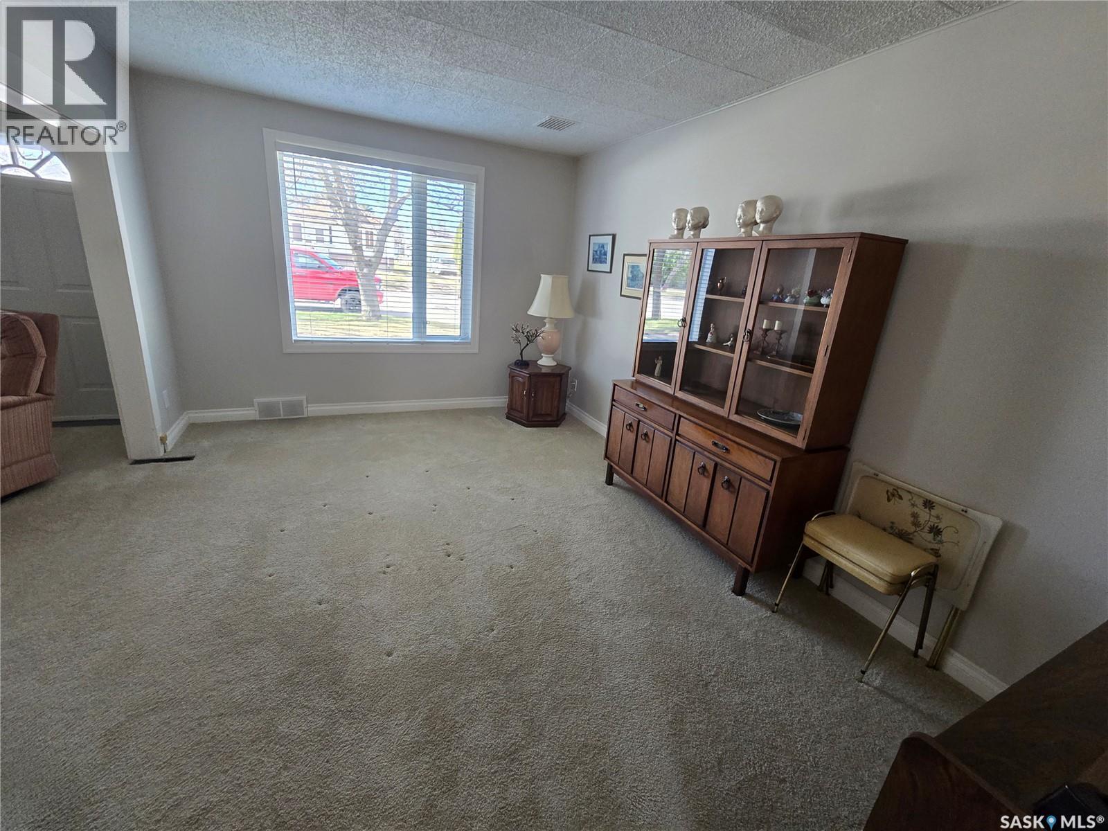 706 Main Street, Kipling, SK - Indoor