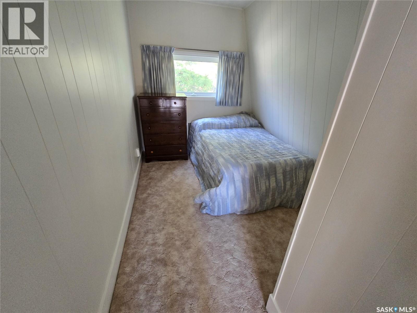 706 Main Street, Kipling, SK - Indoor Photo Showing Bedroom