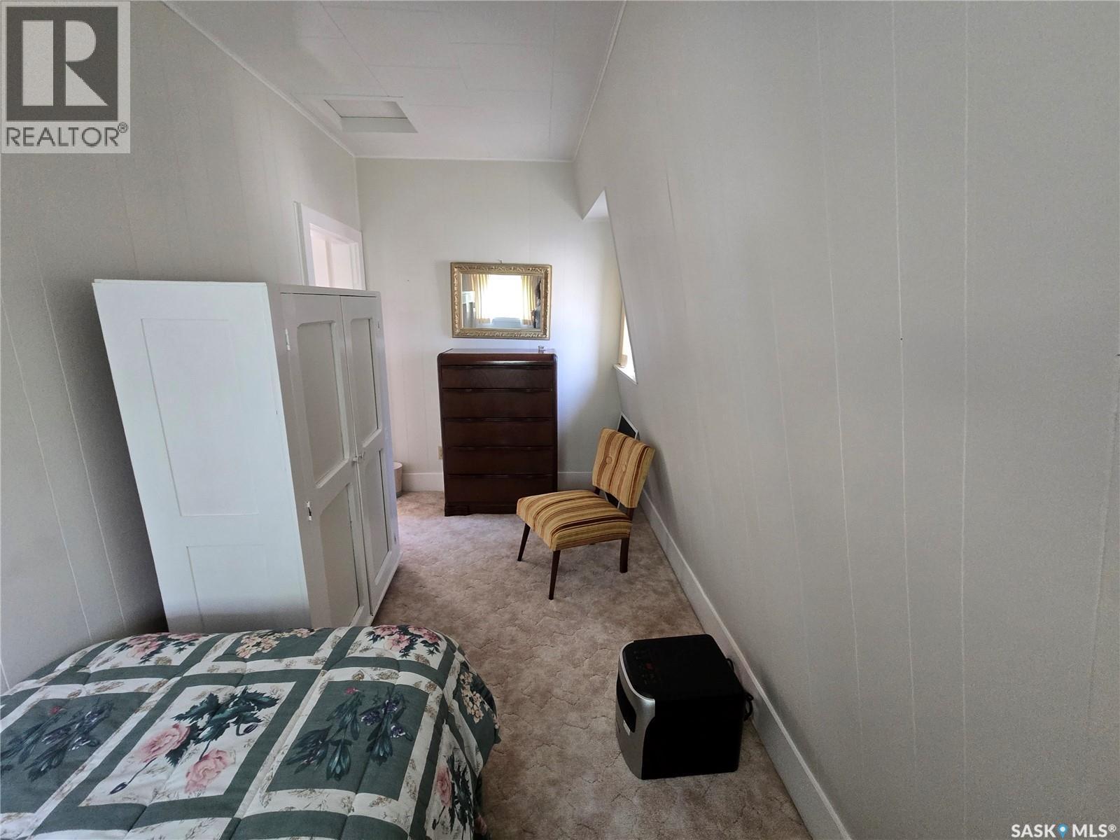 706 Main Street, Kipling, SK - Indoor Photo Showing Bedroom