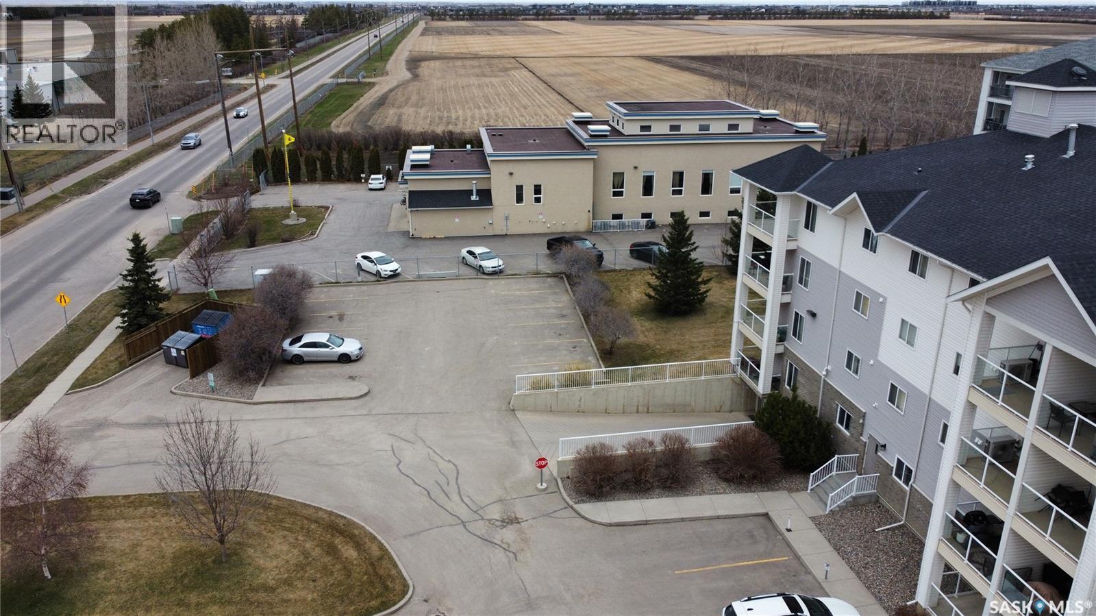 204 303 Lowe Road, Saskatoon, SK - Outdoor