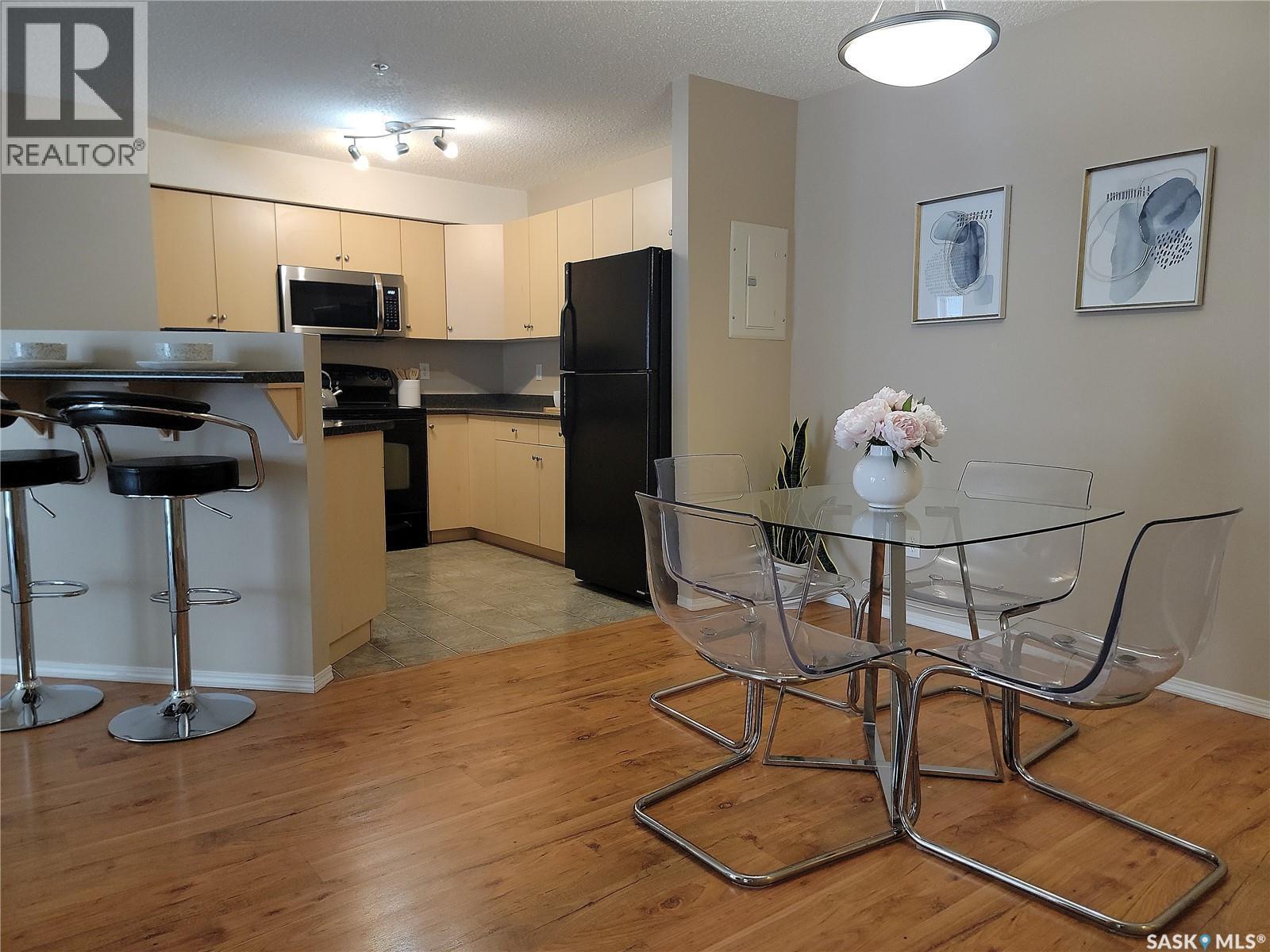 204 303 Lowe Road, Saskatoon, SK - Indoor