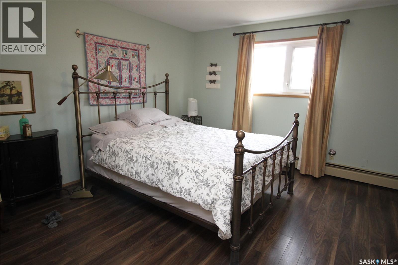 104 2013 Arlington Avenue, Saskatoon, SK - Indoor Photo Showing Bedroom