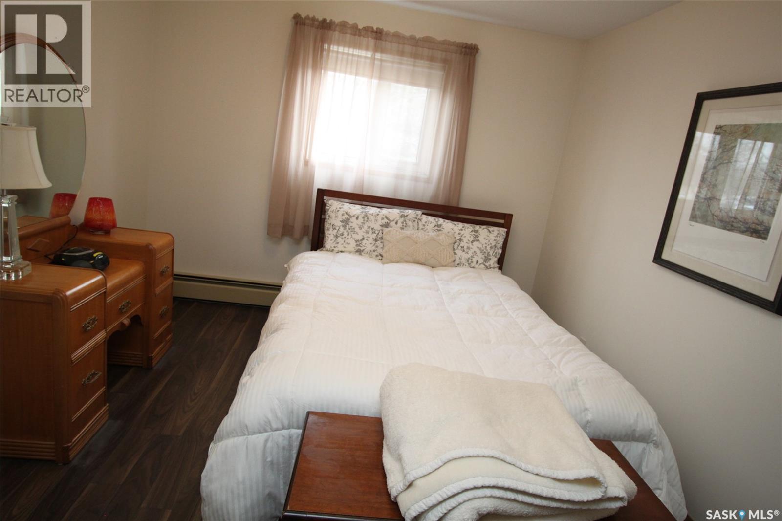 104 2013 Arlington Avenue, Saskatoon, SK - Indoor Photo Showing Bedroom