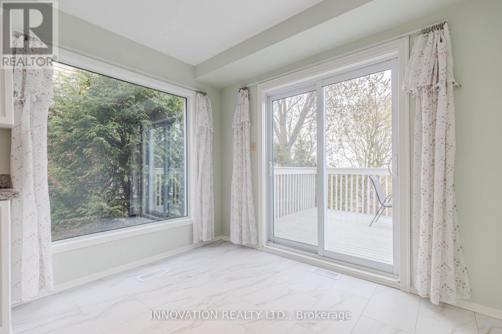 152 Mccurdy Drive E, Ottawa, ON - Indoor Photo Showing Other Room