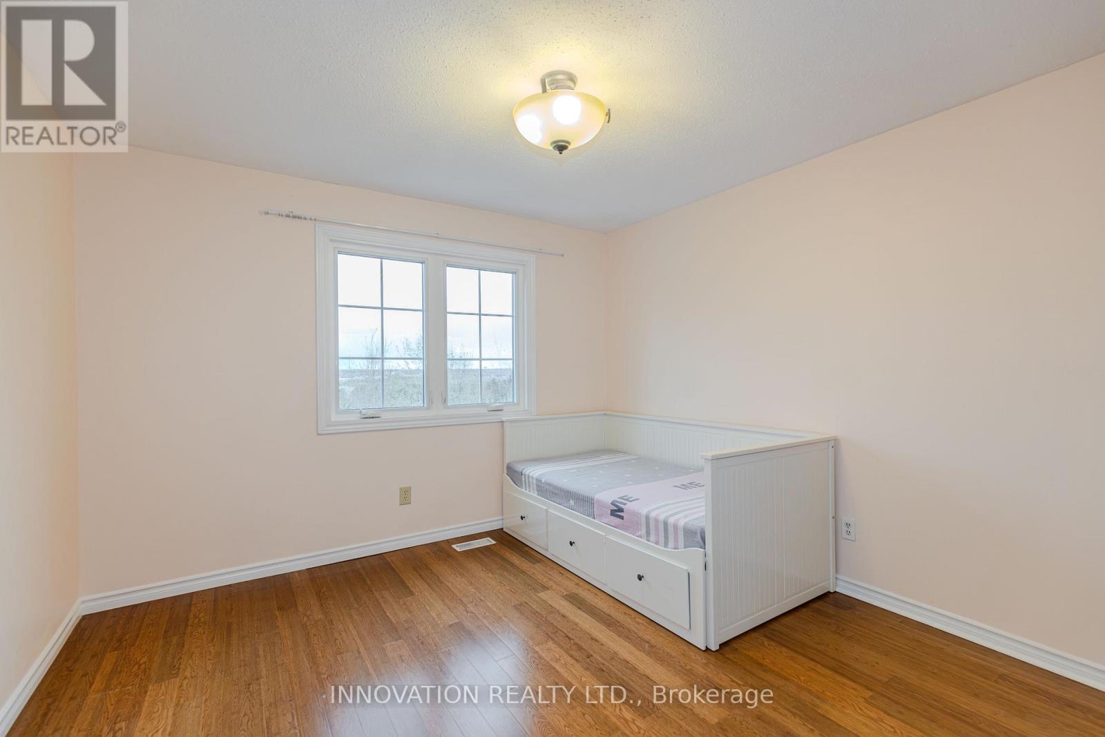 152 Mccurdy Drive E, Ottawa, ON - Indoor