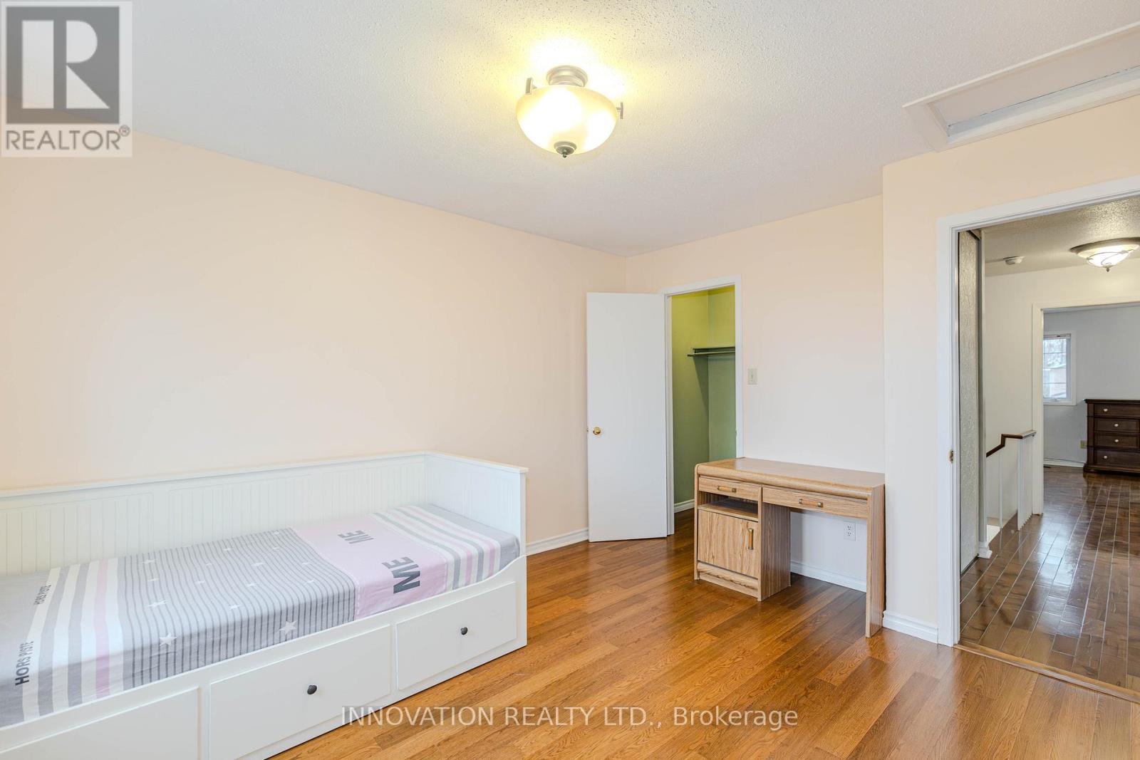 152 Mccurdy Drive E, Ottawa, ON - Indoor Photo Showing Bedroom
