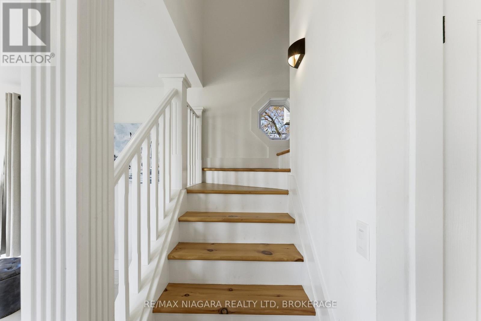 616 Lakeshore Road, Fort Erie (Lakeshore), ON - Indoor Photo Showing Other Room