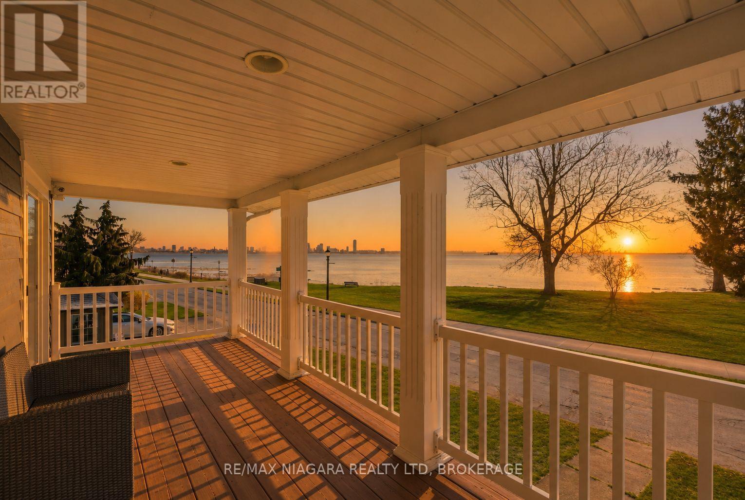 616 Lakeshore Road, Fort Erie (Lakeshore), ON - Outdoor With Deck Patio Veranda With Exterior