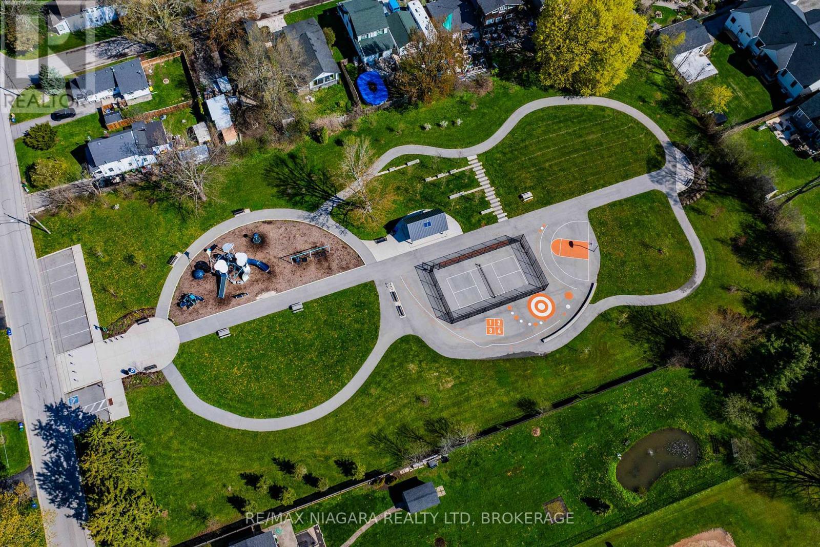 616 Lakeshore Road, Fort Erie (Lakeshore), ON - Outdoor With View