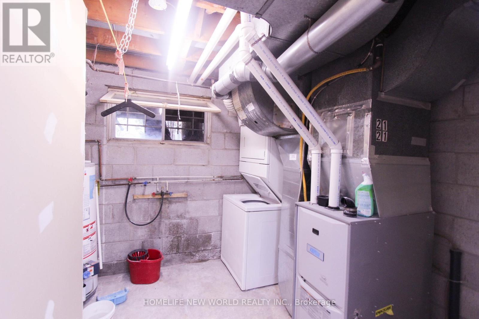 Lower Level - 135 Pineway Boulevard, Toronto, ON - Indoor Photo Showing Laundry Room