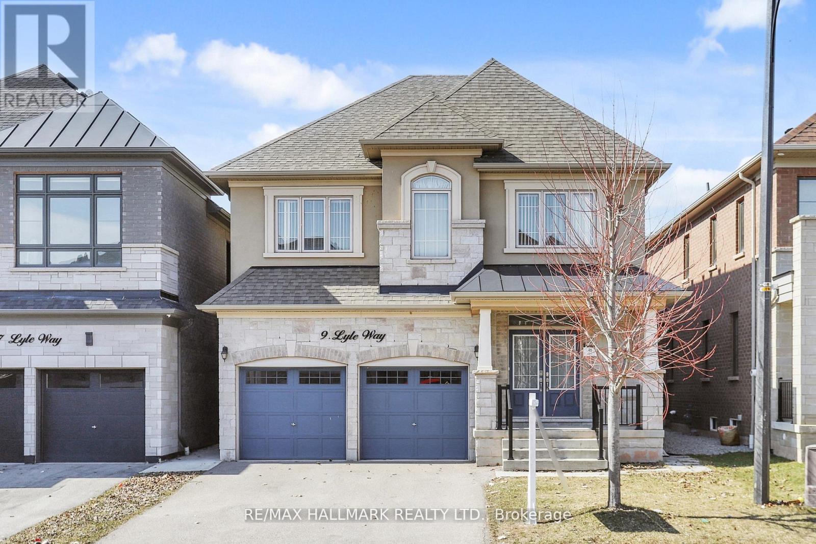 9 Lyle Way E, Brampton, ON - Outdoor With Facade