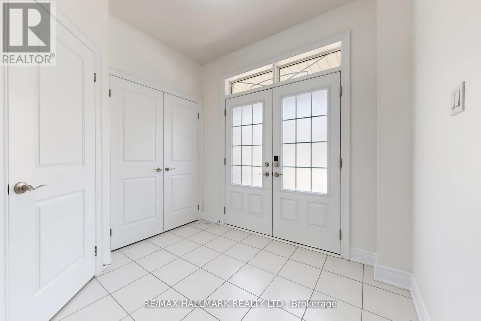 9 Lyle Way E, Brampton, ON - Indoor Photo Showing Other Room