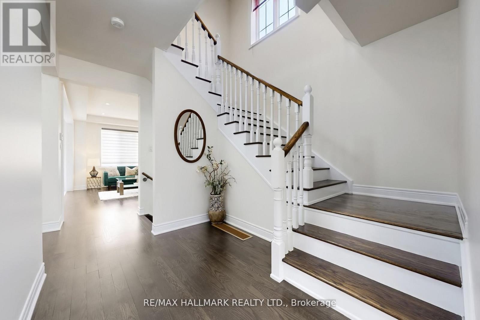 9 Lyle Way E, Brampton, ON - Indoor Photo Showing Other Room