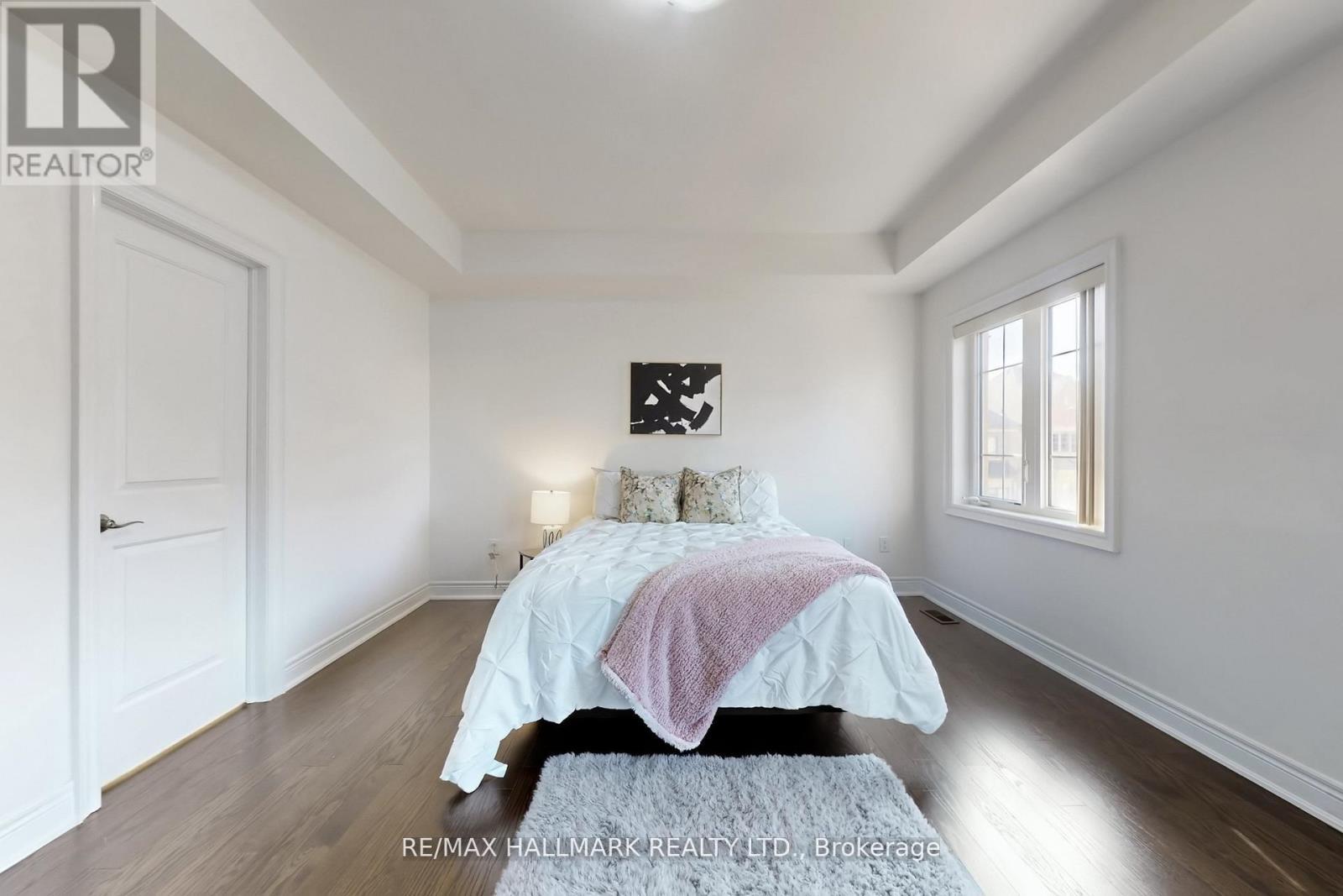 9 Lyle Way E, Brampton, ON - Indoor Photo Showing Bedroom