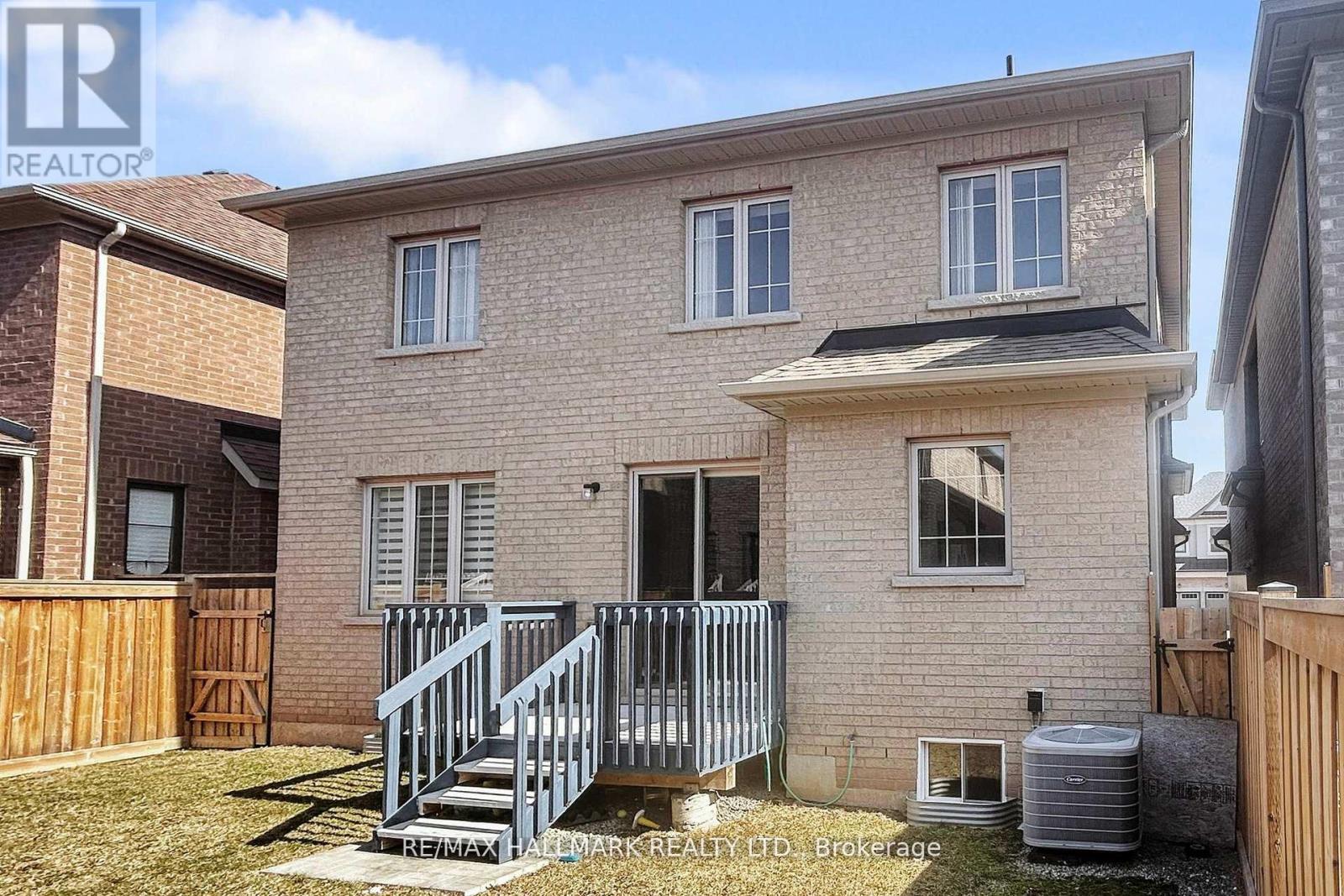 9 Lyle Way E, Brampton, ON - Outdoor With Exterior