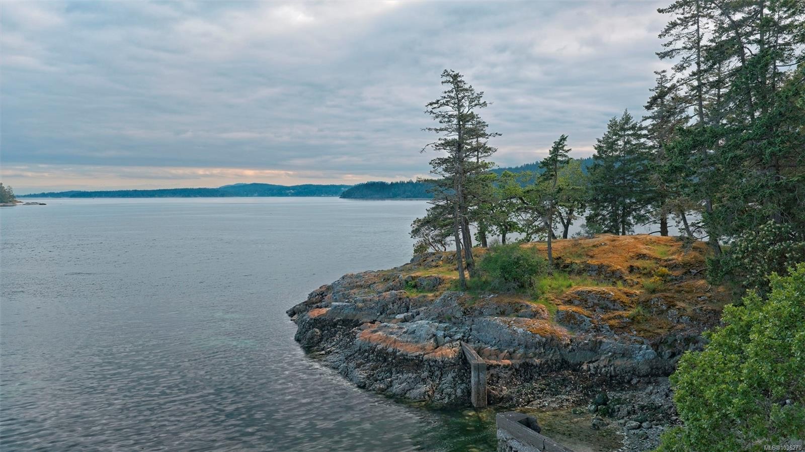 157 Menhinick Dr, Salt Spring, BC