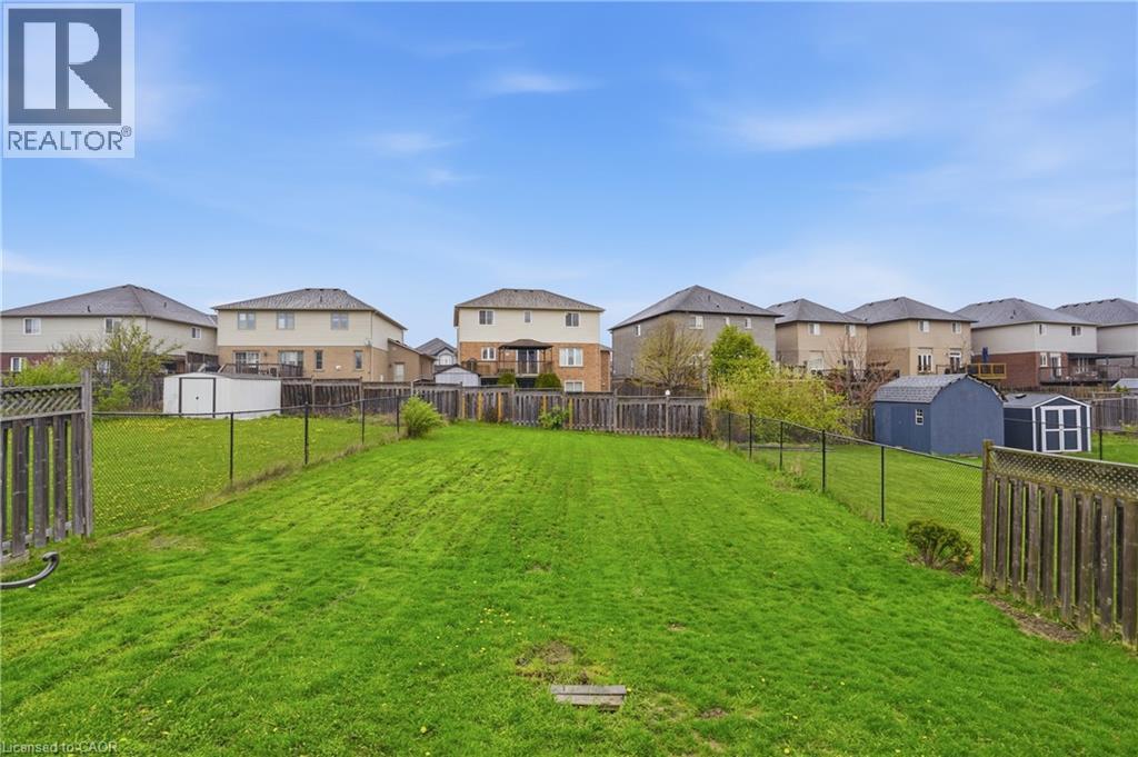 156 Provident Way, Hamilton, ON - Outdoor With Backyard