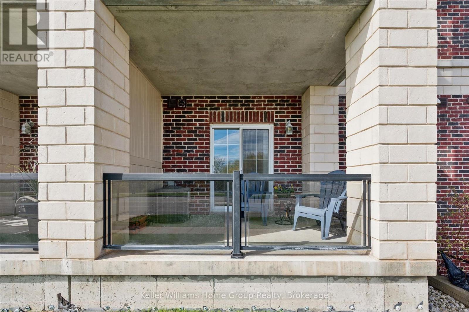 114 - 308 Watson Parkway N, Guelph (Grange Road), ON - Outdoor