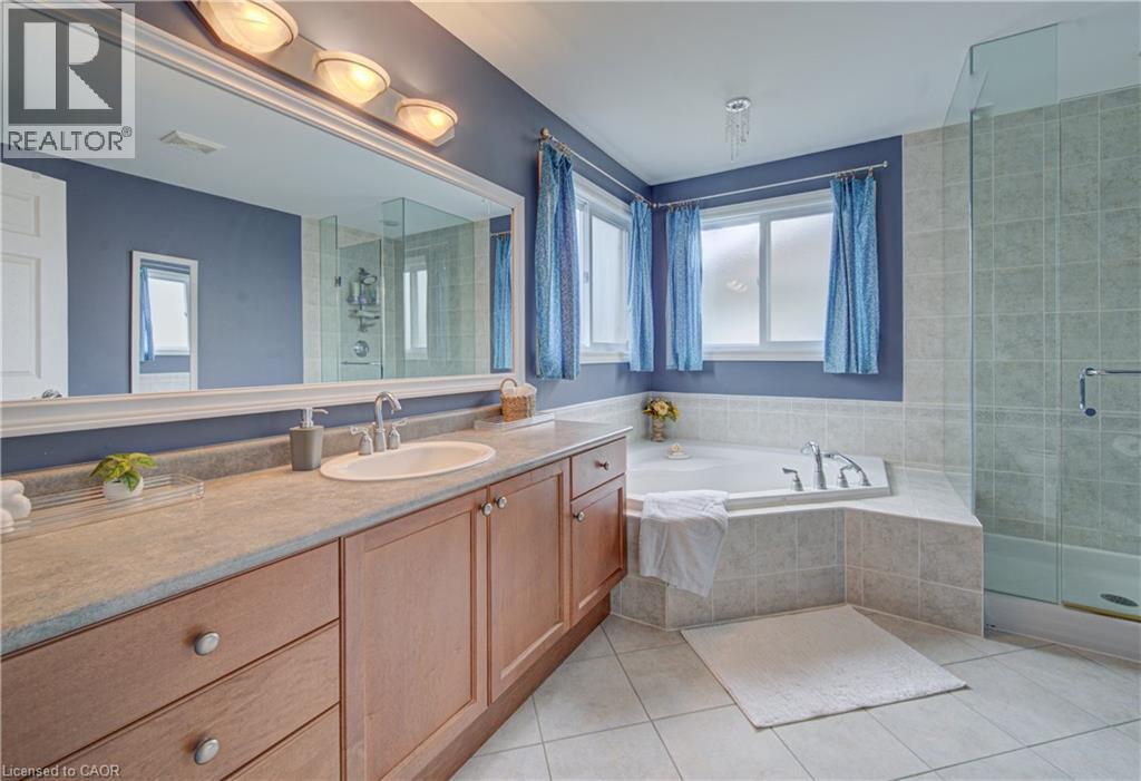 Ensuite - 699 Commonwealth Crescent, Kitchener, ON - Indoor Photo Showing Bathroom