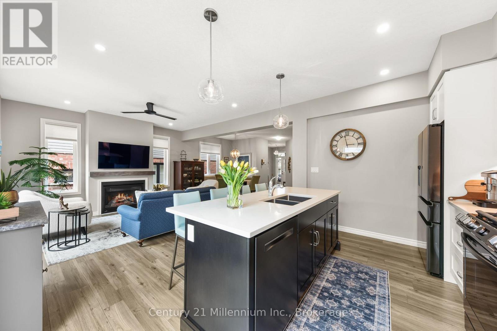 1010 Wright Drive, Midland, ON - Indoor Photo Showing Kitchen With Fireplace With Double Sink With Upgraded Kitchen