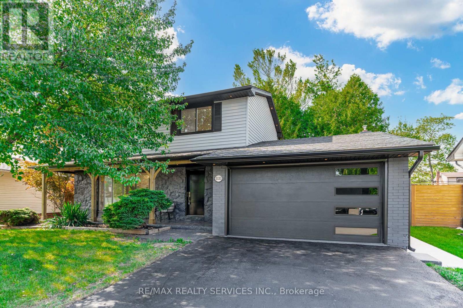 5133 Cherryhill Cres, Burlington, ON - Outdoor