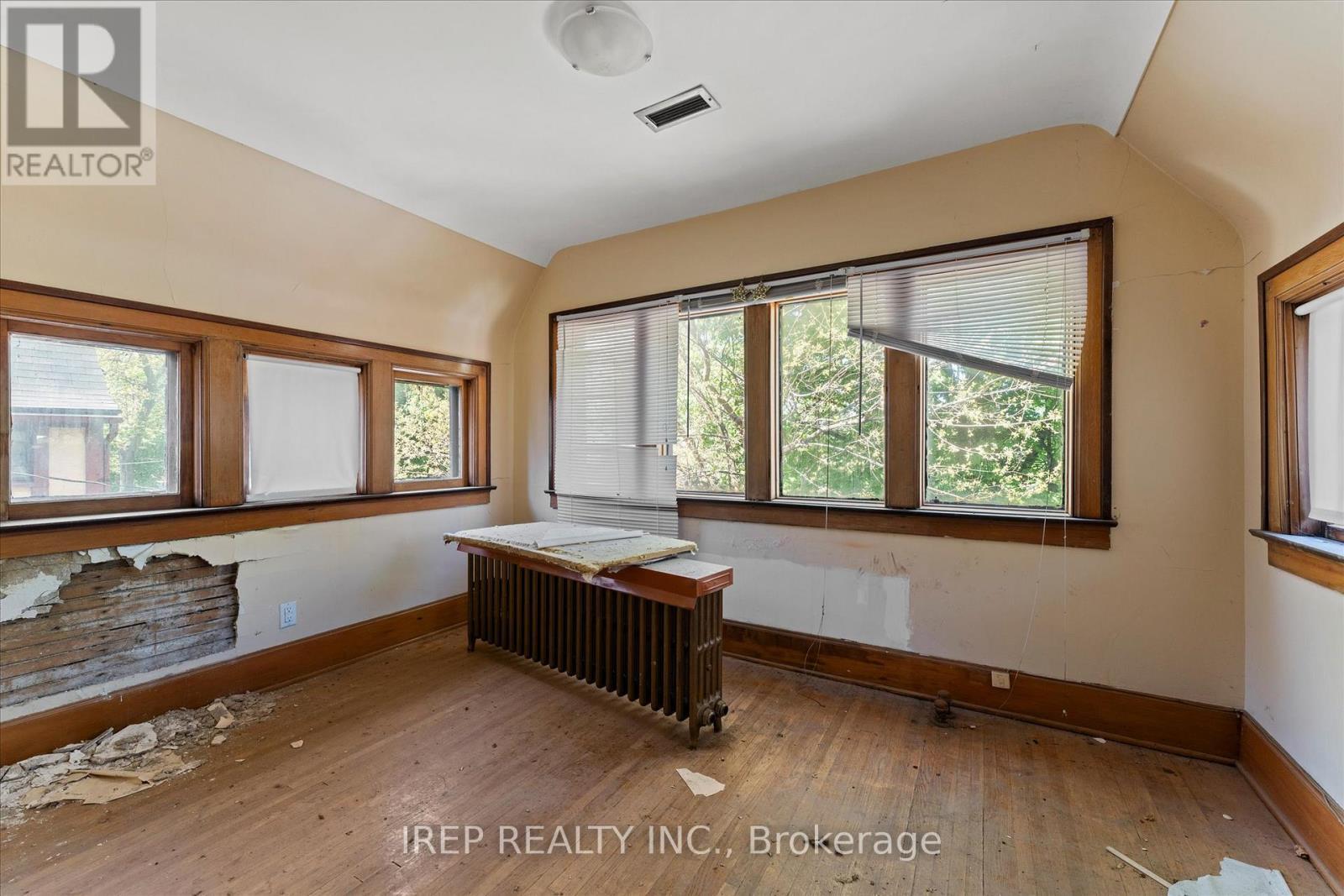 3056 Alexander Avenue, Windsor, ON - Indoor Photo Showing Other Room