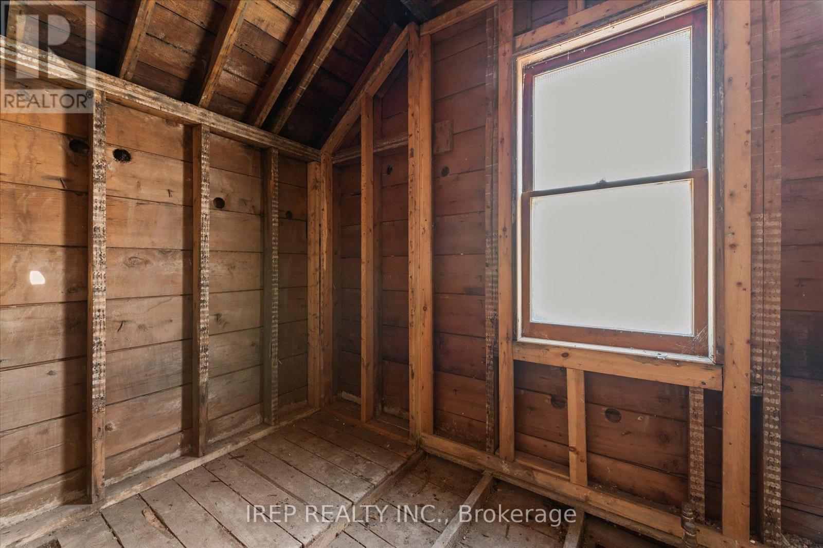 3056 Alexander Avenue, Windsor, ON - Indoor