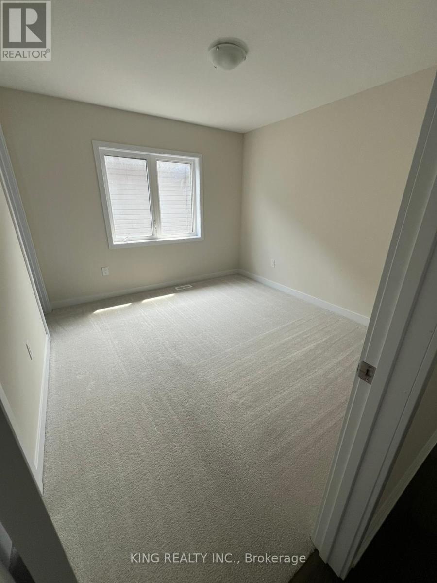 82 Sunflower Crescent, Thorold, ON - Indoor Photo Showing Other Room