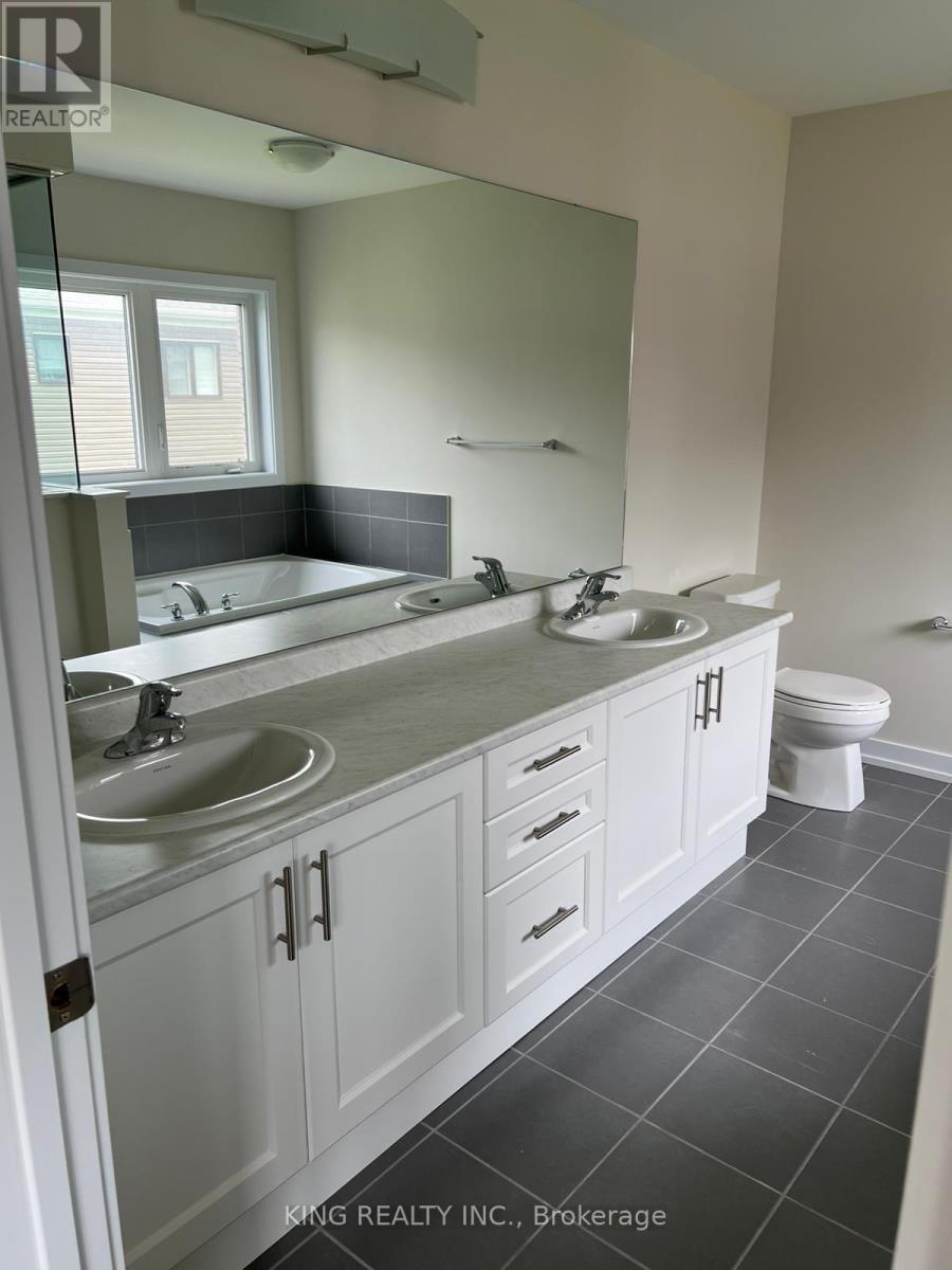 82 Sunflower Crescent, Thorold, ON - Indoor Photo Showing Bathroom