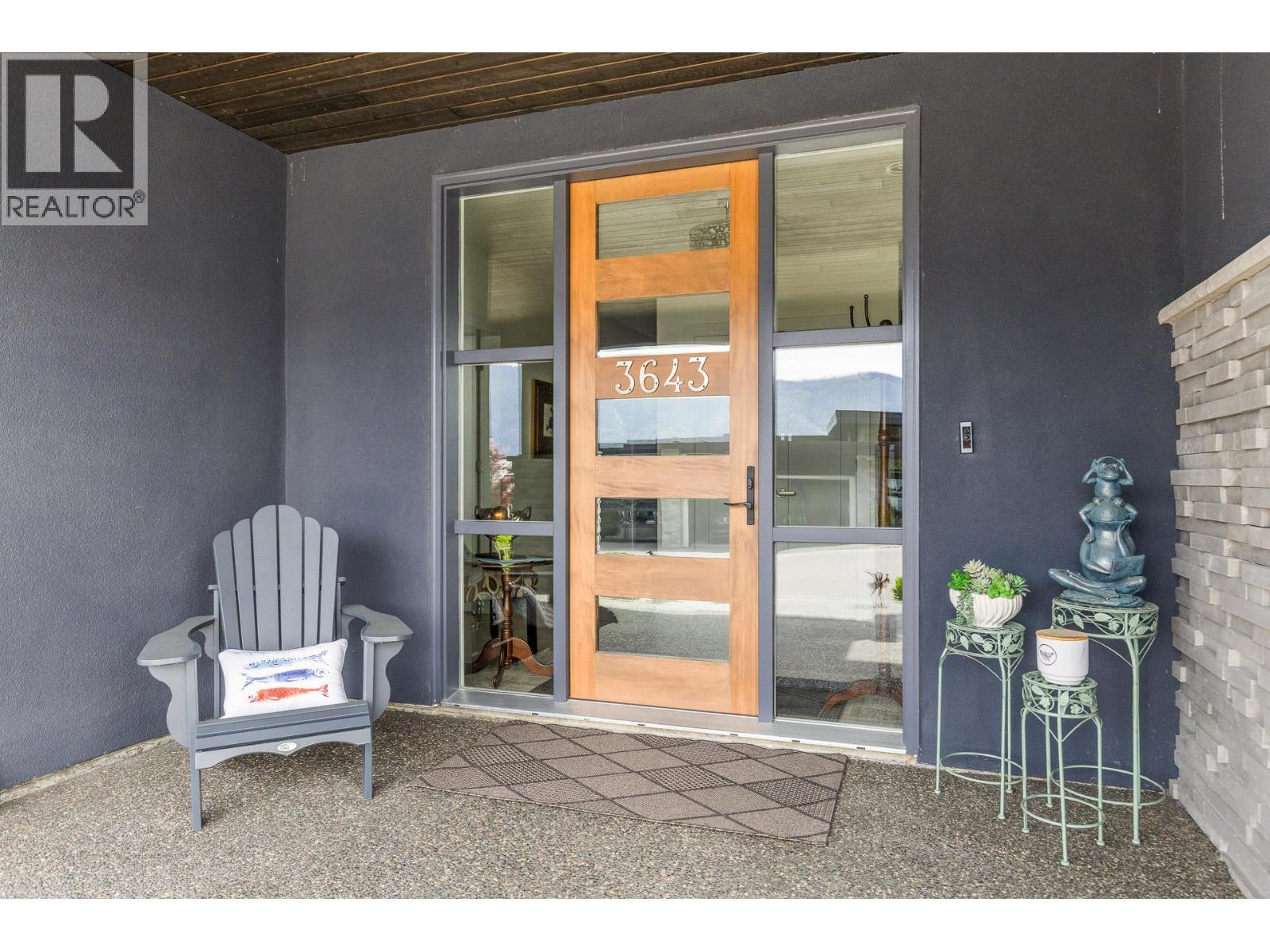 3643 Wild Rose Road, Kelowna, BC - With Exterior