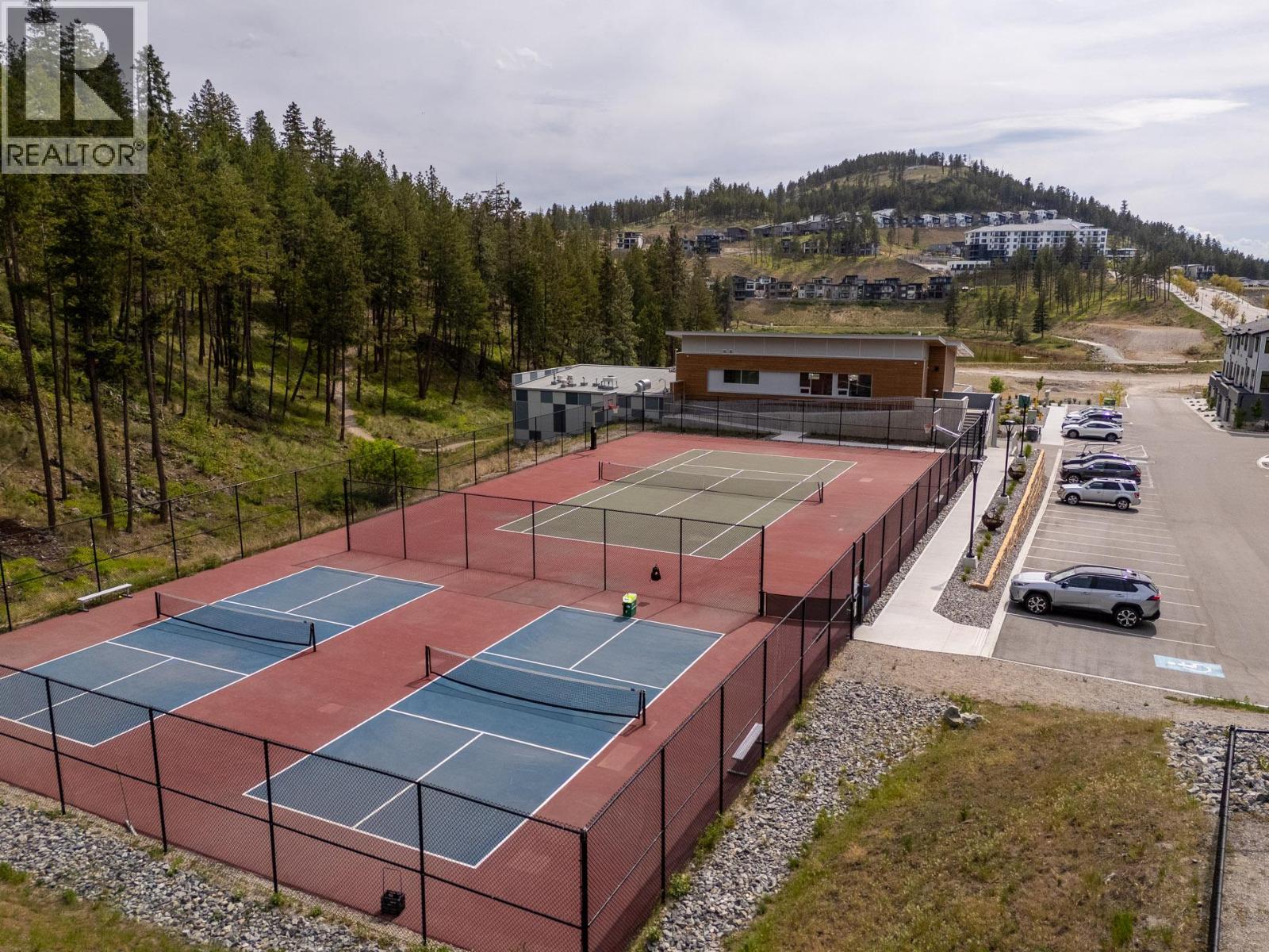 3643 Wild Rose Road, Kelowna, BC - Outdoor