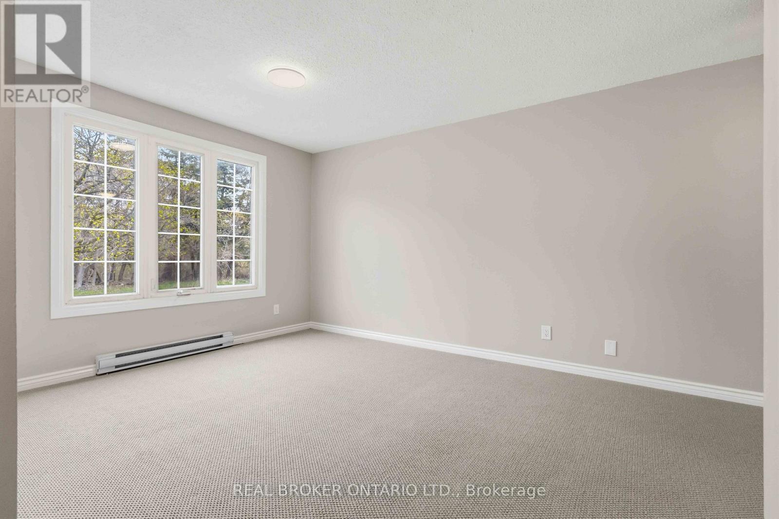 Main - 1306 Valley Drive, Oshawa, ON - Indoor Photo Showing Other Room
