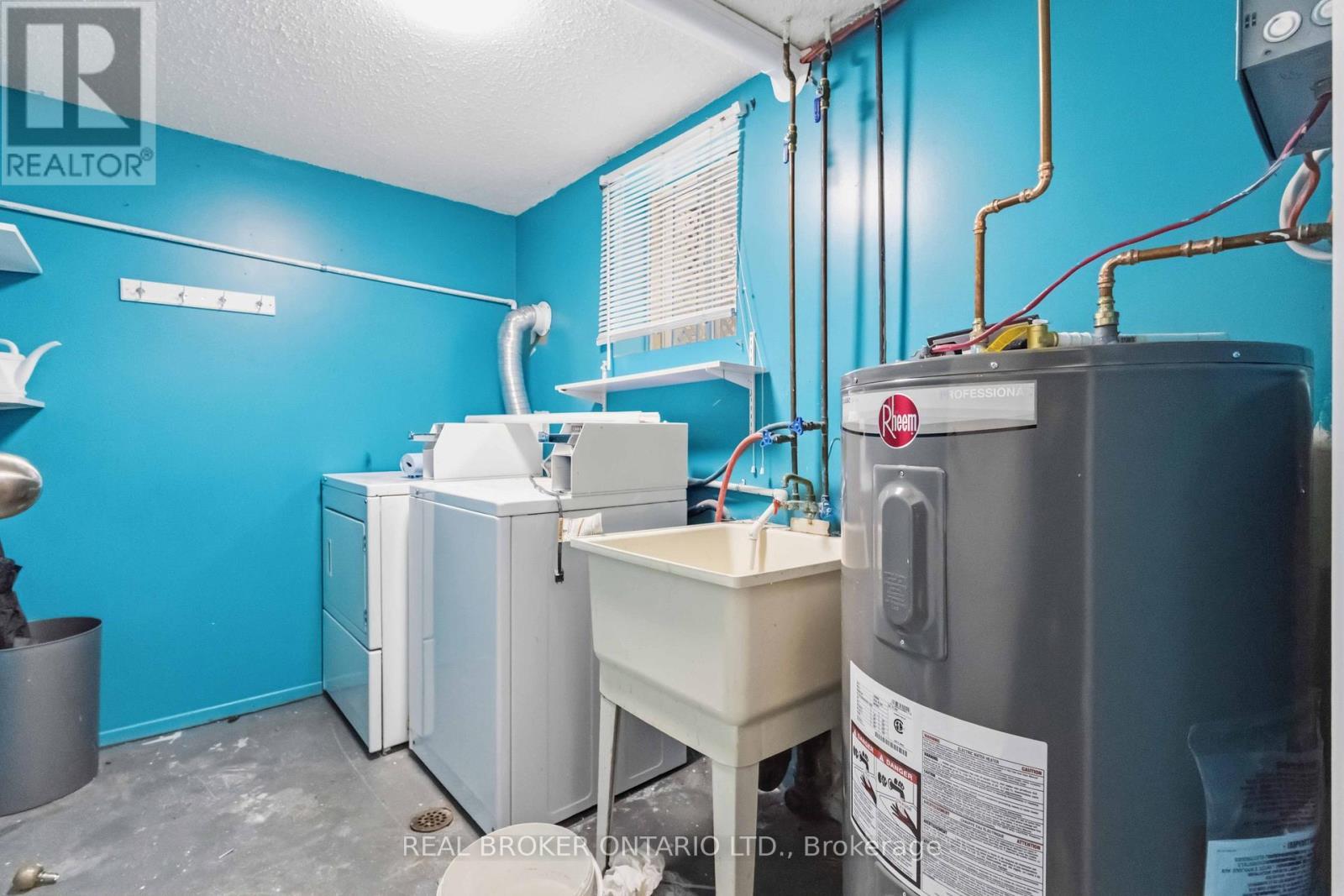 Main - 1306 Valley Drive, Oshawa, ON - Indoor Photo Showing Laundry Room