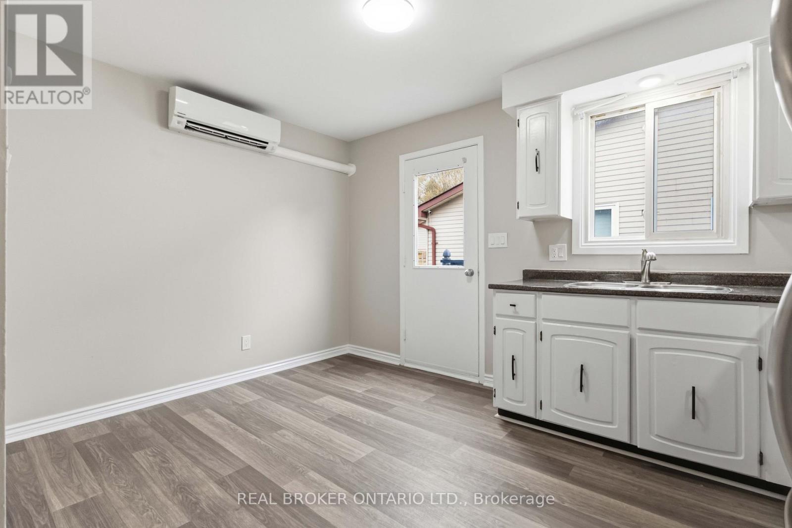 Main - 1306 Valley Drive, Oshawa, ON - Indoor Photo Showing Other Room