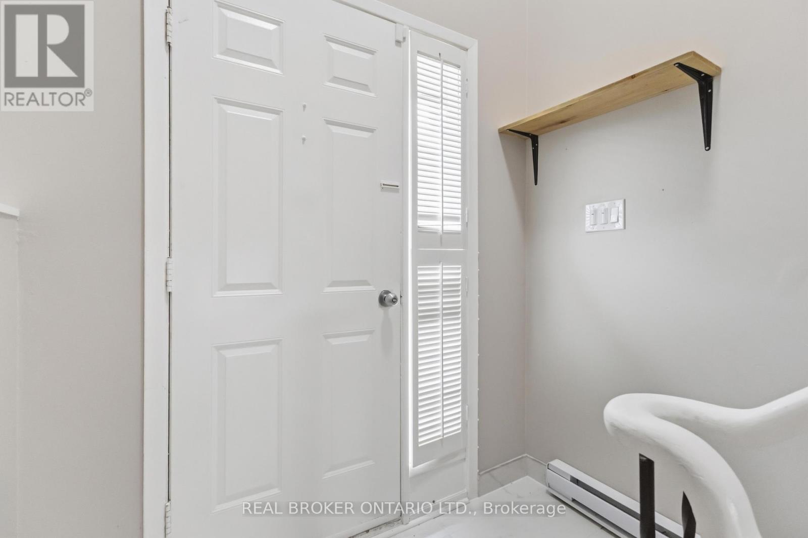 Main - 1306 Valley Drive, Oshawa, ON - Indoor Photo Showing Other Room
